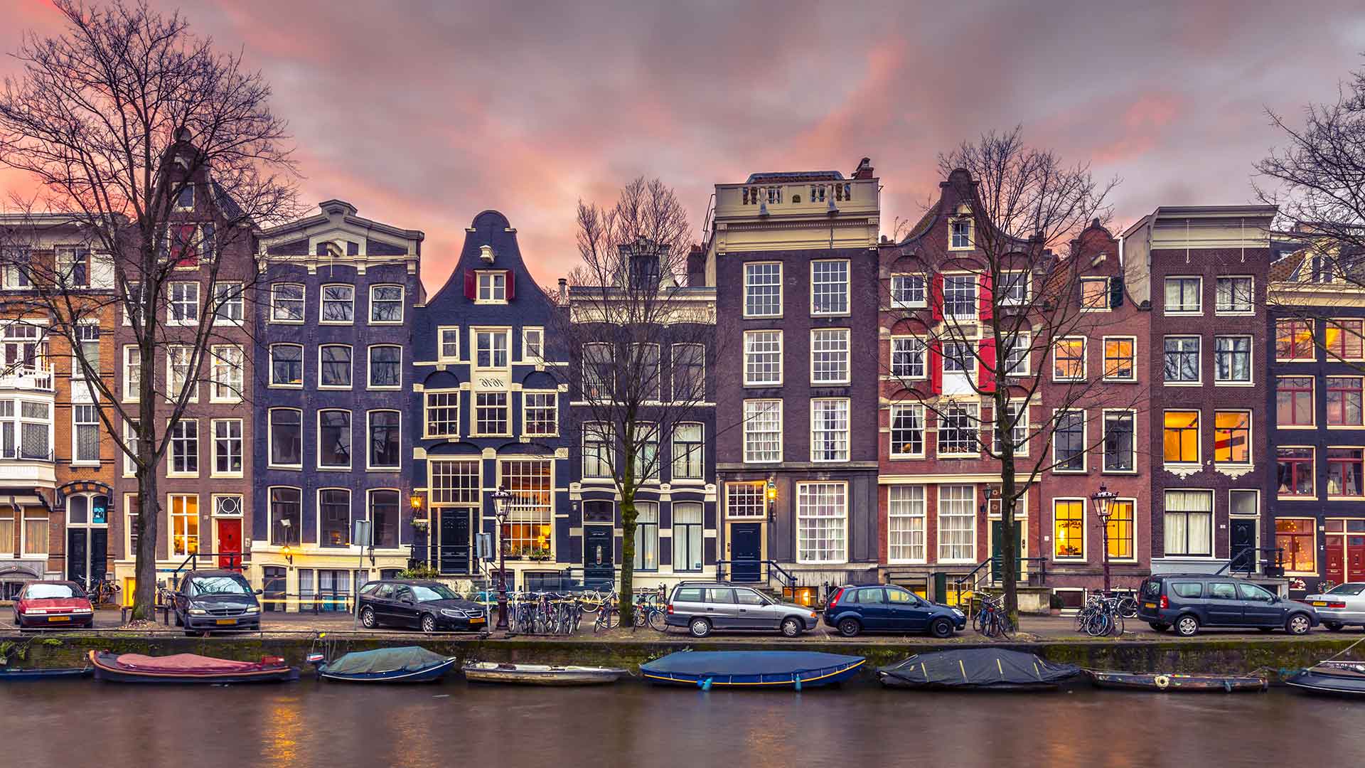 Amsterdam Ousts London as Europe’s Top Trading Hub